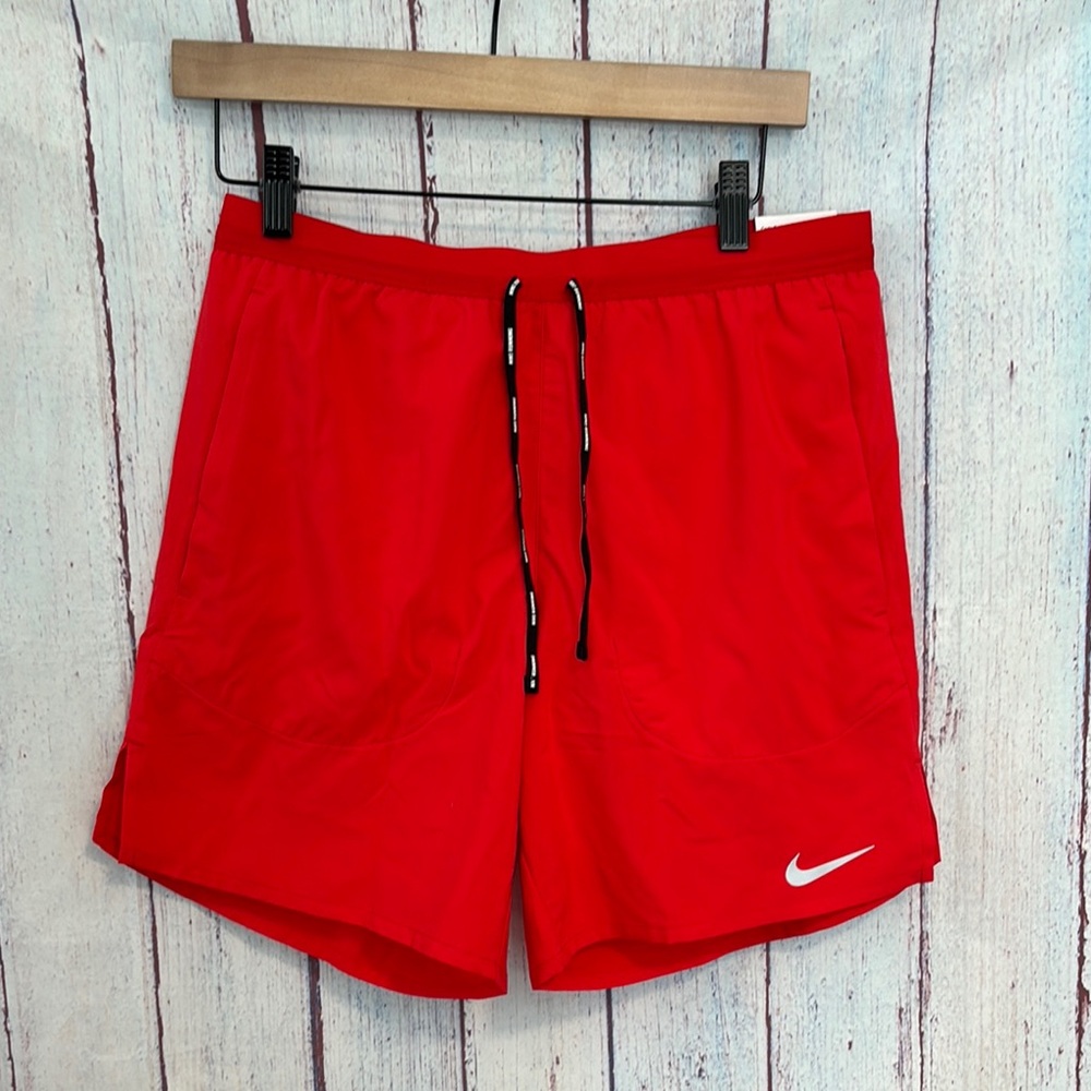 NWT Men’s Nike Standard Fit Athletic Shorts 7” inseam
